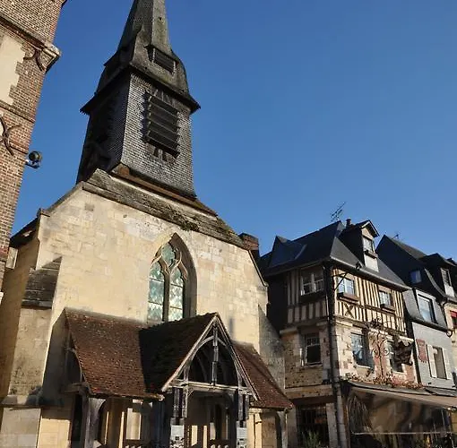 Capucine أونفلور