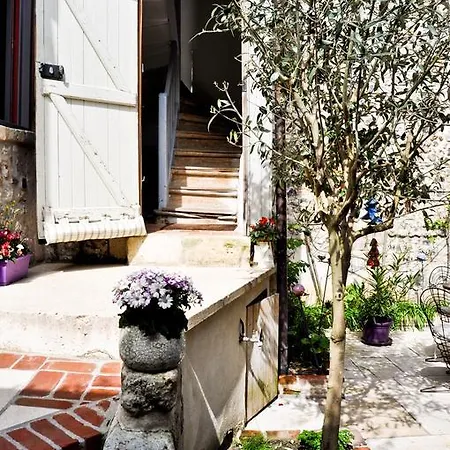 Bed & Breakfast Capucine 3*